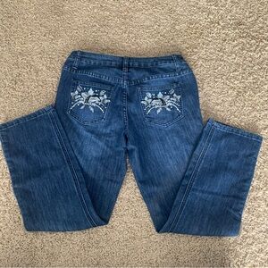 Christopher Banks Jeans Sz 4 Short Classic Fit Straight Leg Stretch Embroidery